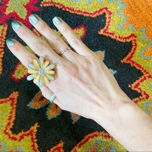 Vintage flower power ring
